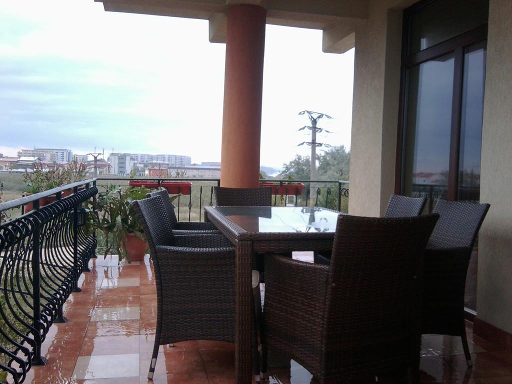 Vila Orange Hotel Navodari Exterior photo